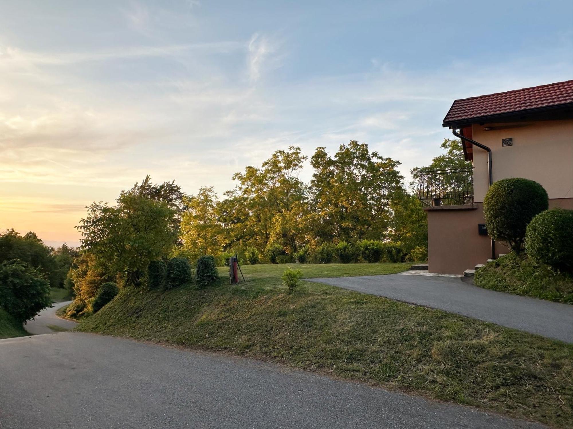 Holiday House Tomajna Podlehnik Экстерьер фото