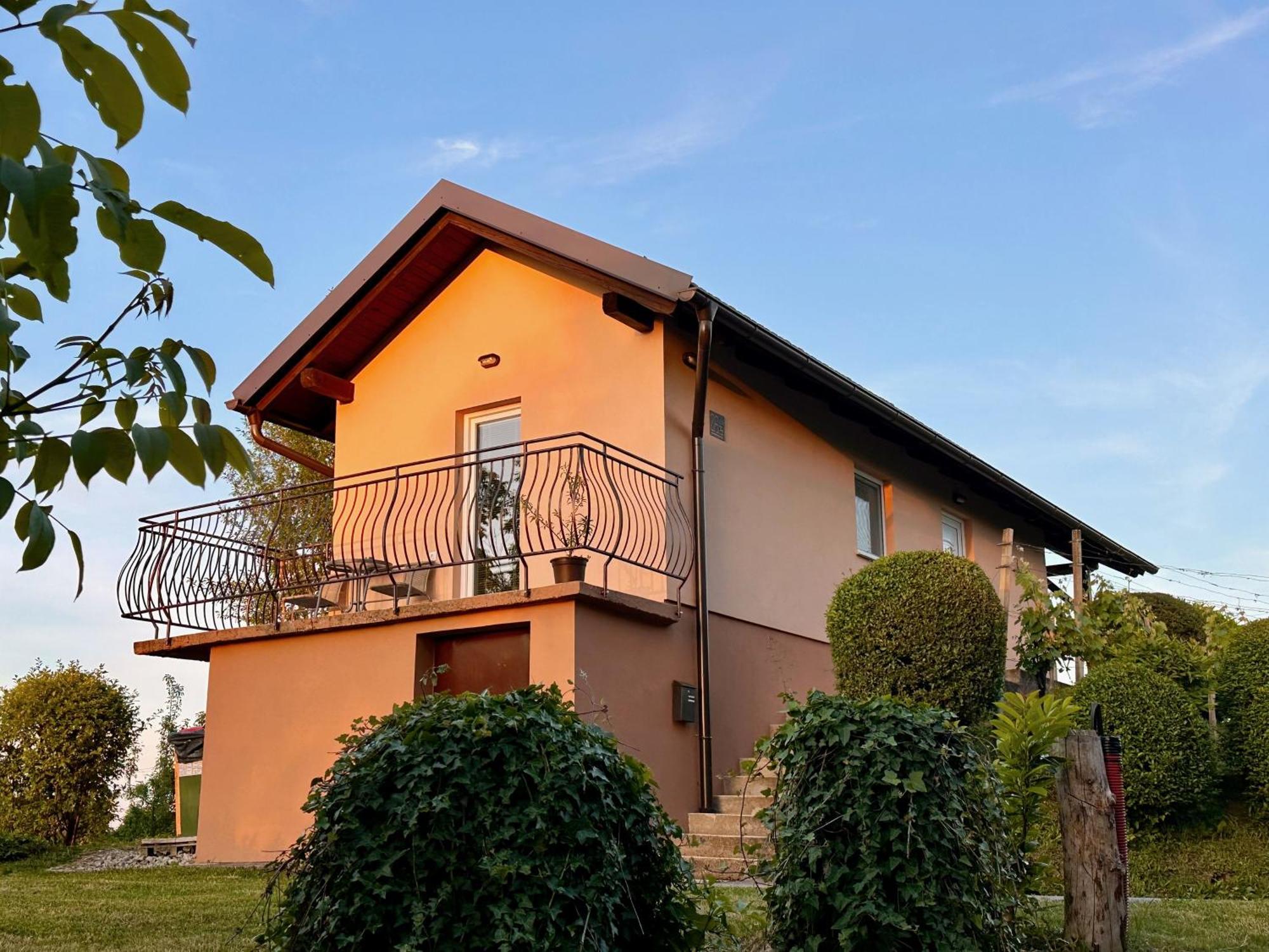 Holiday House Tomajna Podlehnik Экстерьер фото